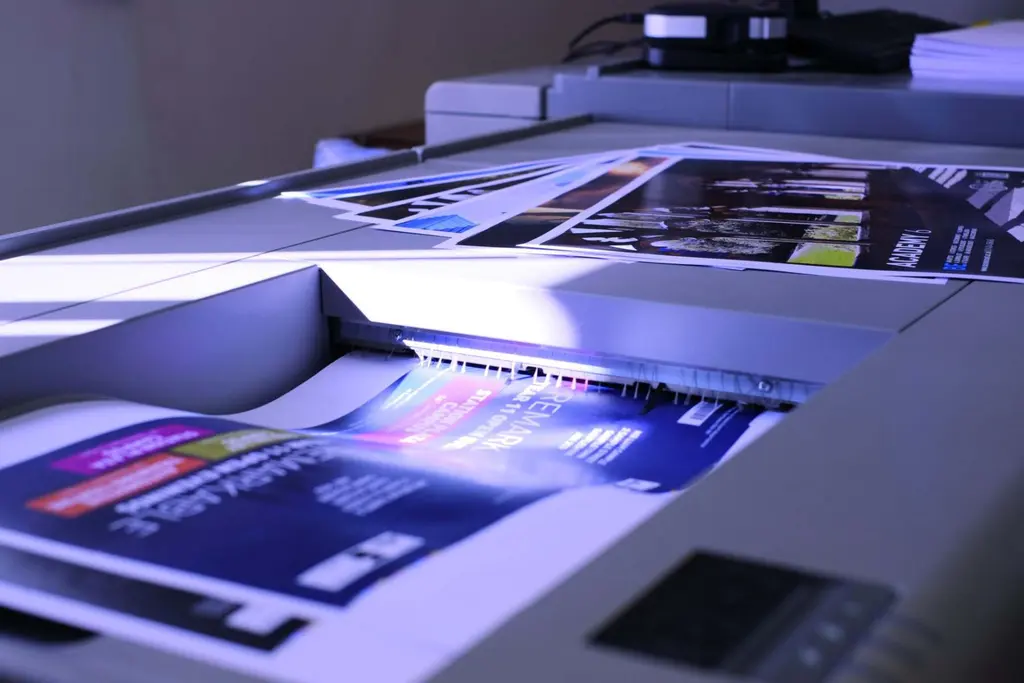 Digital printing press running a personalised campaign at Kingsline Solutions, East Sussex